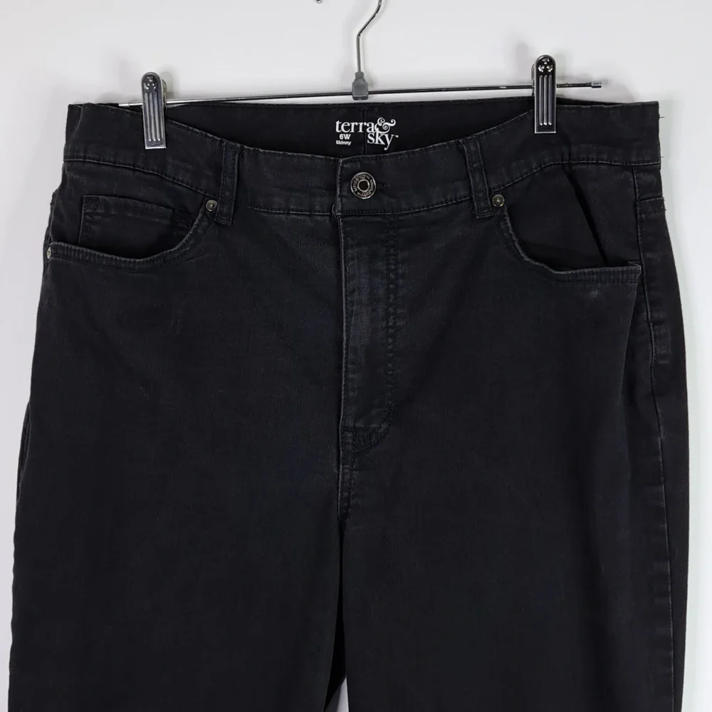 Terra & Sky Skinny Faded Black Jeans Size 16W - Picture 3 of 14